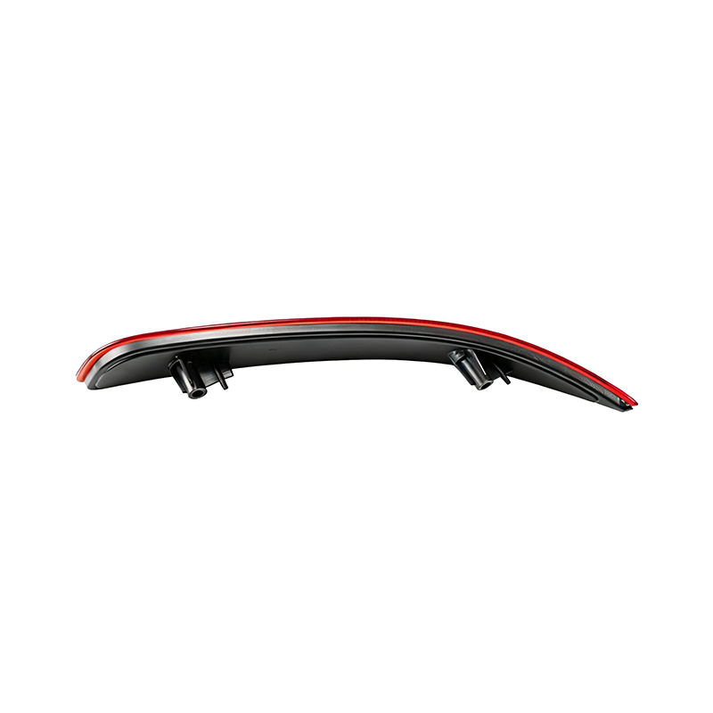 Rear bumper reflector